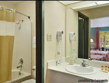 Days Inn By Wyndham Crystal River Esterno foto